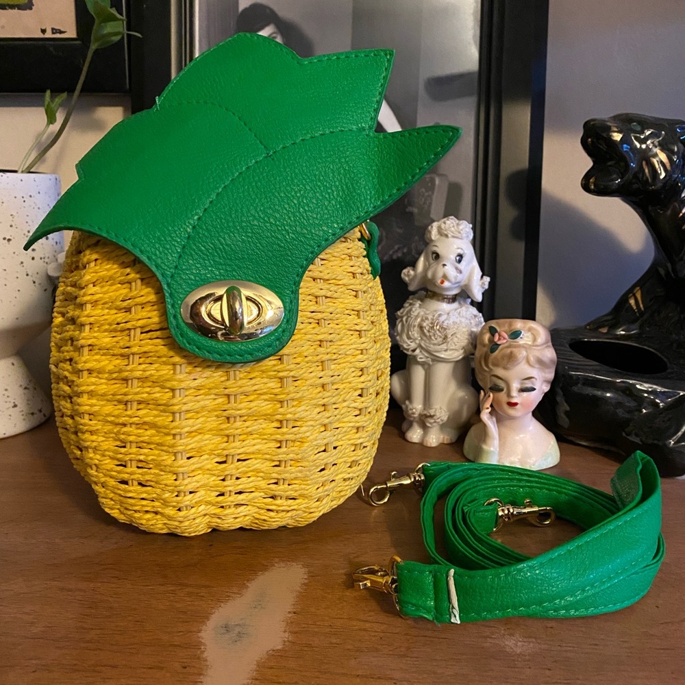 Pineapple Wicker Purse - image 1